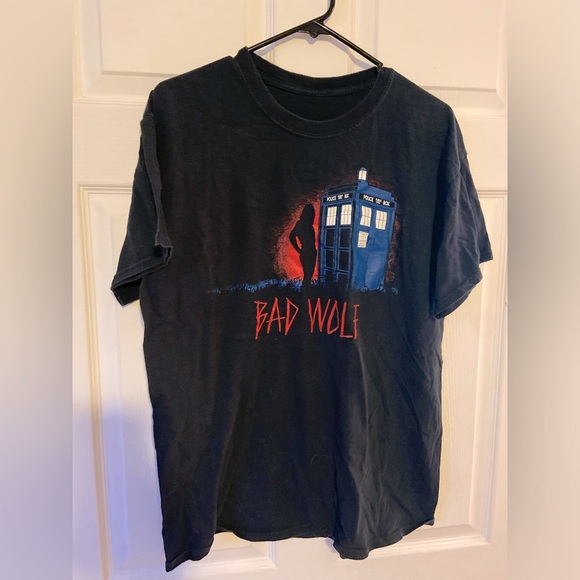 ☕️2 for $25🥞 Doctor Who - Bad Wolf - Black T-Shirt - Picture 1 of 3